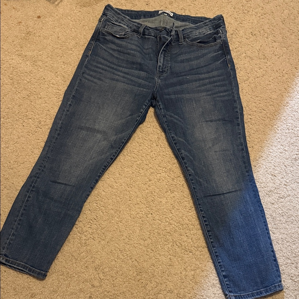 Stylish Blue Ankle Jeans for Women